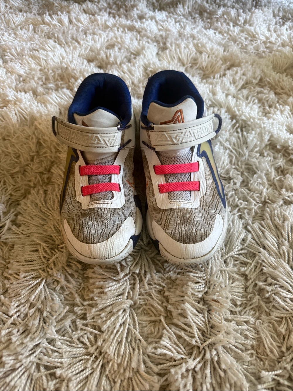 Nike Kids Sneakers in Beige with Pink and Navy Accents